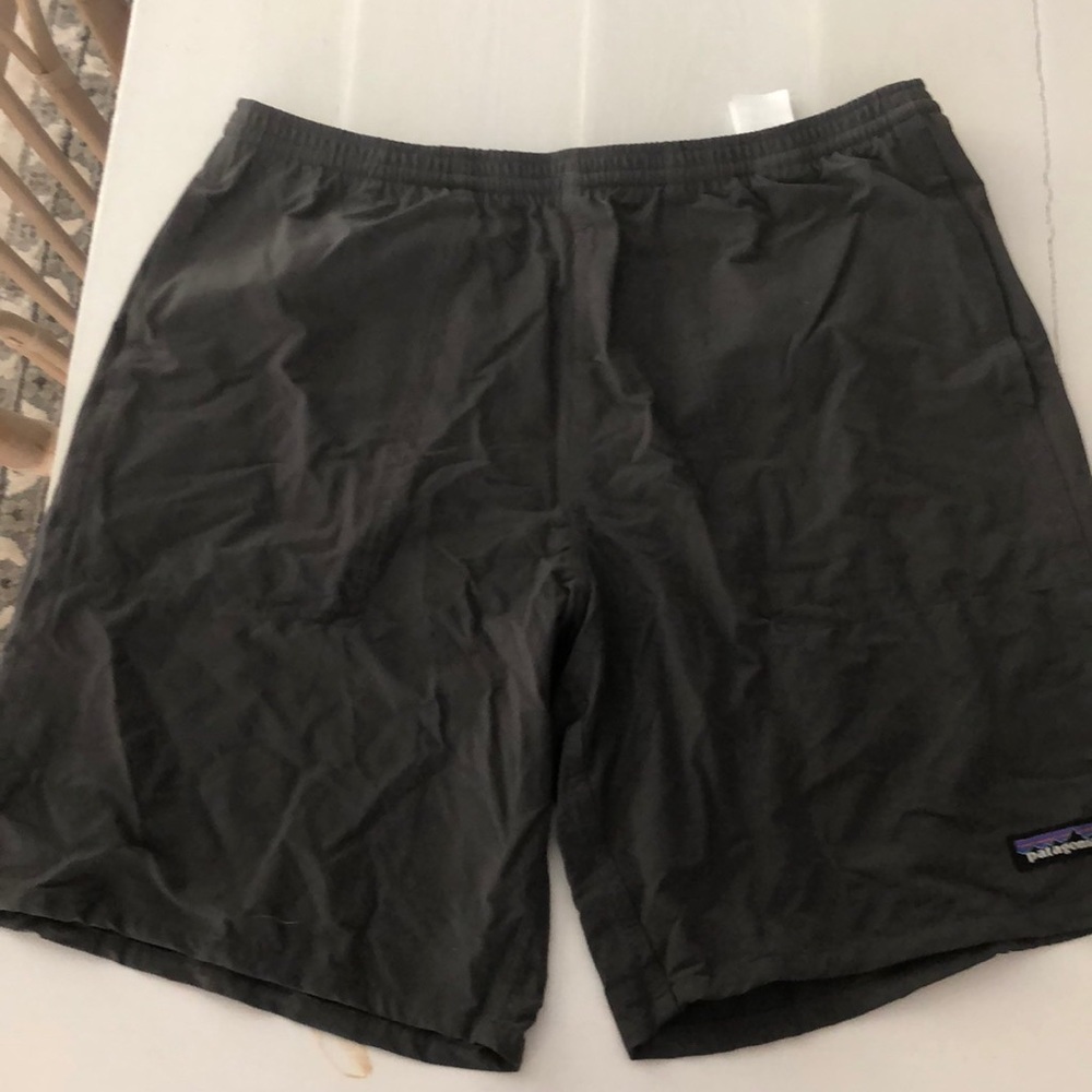 Excellent Condition Patagonia Men’s Baggies-Size L